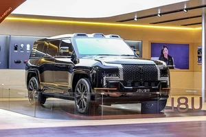 Yangwang U8L: China's Luxury SUV Rivaling the Rolls-Royce Cullinan - image 12