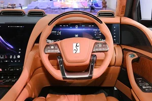 Yangwang U8L: China's Luxury SUV Rivaling the Rolls-Royce Cullinan - image 1