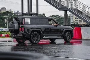 Yangwang U8L: China's Luxury SUV Rivaling the Rolls-Royce Cullinan - image 0