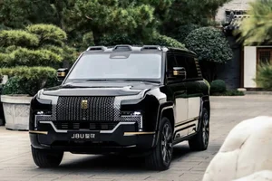 Yangwang U8L: China's Luxury SUV Rivaling the Rolls-Royce Cullinan - image 10
