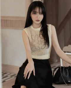 Inside the Most Talked-About Moments of Vietnamese Pop Icon Bich Phuong - image 8