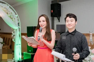 Miss Diem Huong Reveals Handsome Husband Thanh Duy and His Heartwarming Bond with Her Son in Canada - image 3