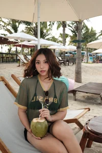Tiktoker Tram Anh Stuns with Gorgeous Beachside Photoshoot - image 9