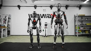 Revolutionary Humanoid Robot from China Performs Incredible One-Handed Backflip - image 1