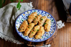 How to Make Crispy and Savory Glazed Chicken Wings Perfect for Family Dinners - image 4