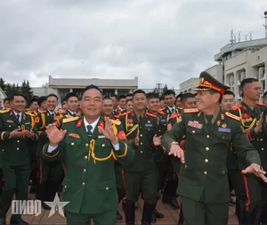 Vietnam People's Army Strengthens Ties with China and Laos through Cultural Exchange - image 10