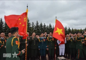 Vietnam People's Army Strengthens Ties with China and Laos through Cultural Exchange - image 7
