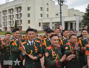 Vietnam People's Army Strengthens Ties with China and Laos through Cultural Exchange - image 9