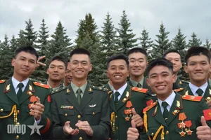 Vietnam People's Army Strengthens Ties with China and Laos through Cultural Exchange - image 8