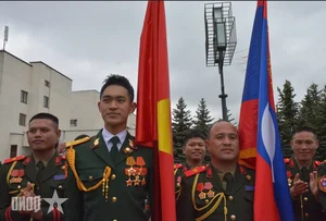 Vietnam People's Army Strengthens Ties with China and Laos through Cultural Exchange - image 3