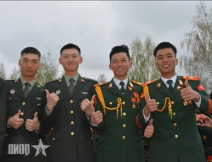 Vietnam People's Army Strengthens Ties with China and Laos through Cultural Exchange - image 16