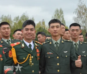 Vietnam People's Army Strengthens Ties with China and Laos through Cultural Exchange - image 4