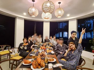 Inside the Luxurious and Glamorous Life of Singer Hoang Thuy Linh - image 5