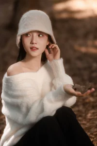 YiTuYu Art Language Vol.5793 YYYY: A Masterclass in Contemporary Portrait Photography and Visual Aesthetic - image 29