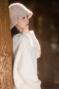 YiTuYu Art Language Vol.5793 YYYY: A Masterclass in Contemporary Portrait Photography and Visual Aesthetic - image 27