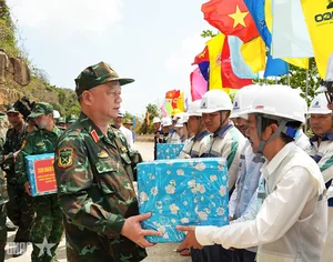Ministry of Defense Inspects Strategic Construction on Hon Khoai Island - image 4
