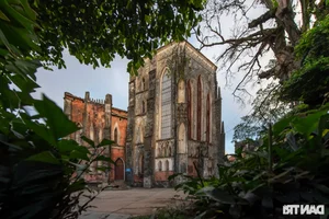 Exploring the Timeless Architectural Grandeur and Sacred History of the So Kien Basilica in Vietnam - image 7
