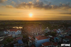 Exploring the Timeless Architectural Grandeur and Sacred History of the So Kien Basilica in Vietnam - image 5