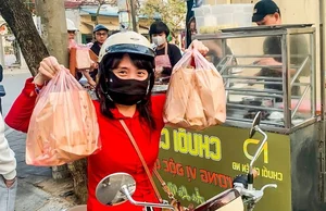 Footballer Nguyen Xuan Son’s Favorite Fried Banana Shop to Open New Branch - image 5
