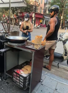Footballer Nguyen Xuan Son’s Favorite Fried Banana Shop to Open New Branch - image 9