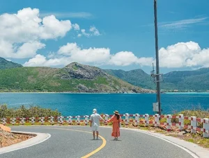 The Stunning 7km Coastal Road That Will Make You Fall in Love with Con Dao - image 3