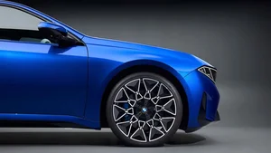 BMW i3 Neue Klasse Revealed: 463HP and 700KM Range to Challenge Tesla Model 3 - image 0