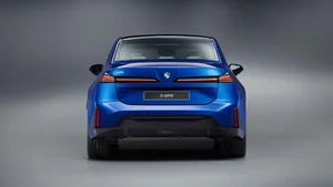 BMW i3 Neue Klasse Revealed: 463HP and 700KM Range to Challenge Tesla Model 3 - image 3