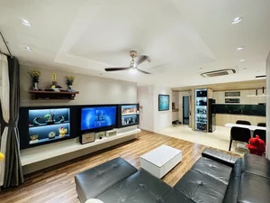 Inside the Luxurious $400,000 Apartment of Vietnamese Comedian Trung Ruoi - image 4