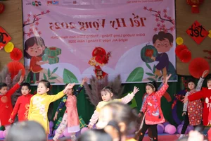 Bringing Hope and Joy: The Historic 'Tet of Hope' Program Reaches Nghe An Highlands - image 9