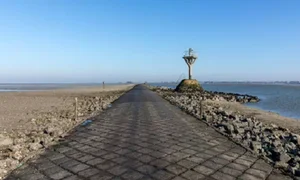 The Mysterious Disappearing Road: Exploring the Passage du Gois and Nature's Tidal Wonders - image 7