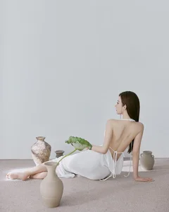 Sichuan Hot Girl Stuns in Delicate Traditional Halter Dress - image 8
