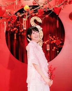 New Year Radiance: Capturing the Elegance of the 'Chairman's Muse' - image 7