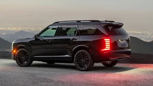 Discover the Hyundai Palisade Hybrid Black Ink: The Ultimate Luxury SUV in Sleek Dark Style - image 3