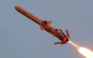 Ukraine's New Hybrid UAV-Missile Reshapes Modern Defense - image 1