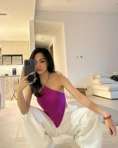 Luong Thuy Linh: The Goddess Face and Venus Body Achieved Through Daily Fitness - image 1