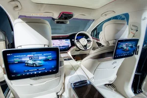 Mercedes-Maybach EQS SUV: Luxury Electric Excellence in Vietnam - image 3