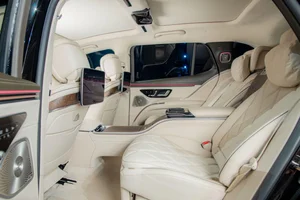 Mercedes-Maybach EQS SUV: Luxury Electric Excellence in Vietnam - image 6
