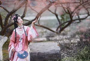 Artistic Photography Showcase: Yi Zhi a Meng Zai in YiTuYu Art Language Vol.9884 - image 13