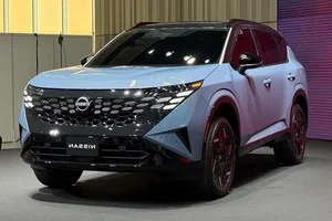 2027 Nissan X-Trail Leaks: Bold Angular Design and e-Power Engine - image 4