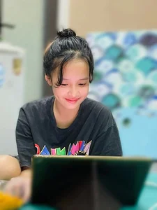 Inspiring Art Passions: How the Daughters of Vietnamese Celebrities Excel in Fine Arts and Painting - image 2