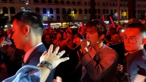 South Korean Rapper B.I Delivers Electrifying Performance of Hit Songs at Road to 8Wonder Concert - image 7