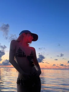 Tiktoker Ciin Stuns Fans with Breathtaking Curves During Golden Hour Sunset Photoshoot - image 8