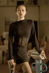 Elegant Artistic Portraiture: Zou Xue Featured in YiTuYu Art Language Vol.9395 Collection - 33 High-Resolution Professional Fashion Images - image 9