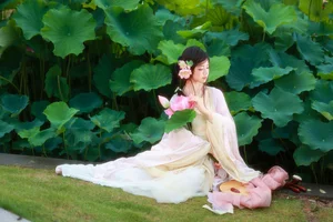 YiTuYu Art Language Vol.9955: Capturing the Charm of Xiao Du Tong Xue (57P) - image 33