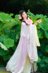 YiTuYu Art Language Vol.9955: Capturing the Charm of Xiao Du Tong Xue (57P) - image 35