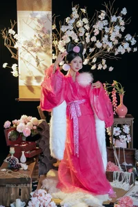 NaixiNice Celebrates Valentine's Day with Stunning Daji-Inspired Cosplay and Traditional Aesthetics - image 5