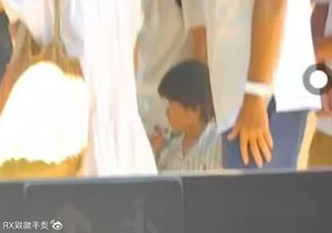 Hyun Bin and Son Ye Jin's Son Spotted at Disneyland looking 'AI-Perfect' - image 3