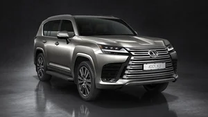 Lexus LX 700h Hybrid Debut: Power, Luxury, and the All-New Overtrail Edition - image 4