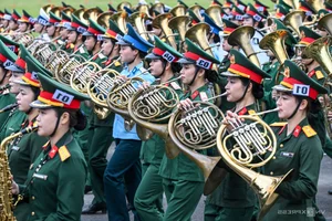 Female Soldiers Participate in First Joint Rehearsal for September 2nd Parade - image 11