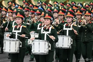 Female Soldiers Participate in First Joint Rehearsal for September 2nd Parade - image 12
